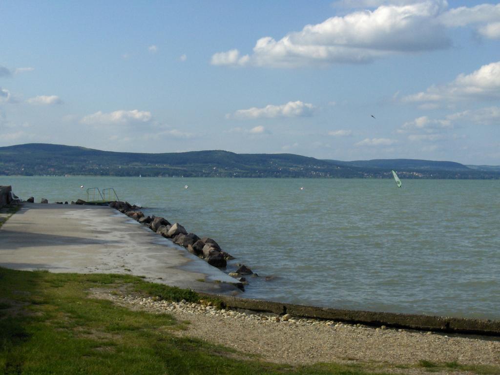 BalatonboglárApartmanhaz Horvath公寓 外观 照片